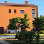 شقة Near Centar For 2+1 At Pula, With Garden And Free Parking *