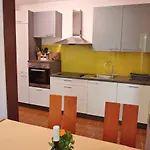 Διαμέρισμα Near Centar For 2+1 At Pula, With Garden And Free Parking Πούλα