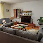Near Centar For 2+1 At Pula, With Garden And Free Parking Apartment *