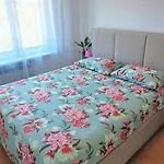 شقة Near Centar For 2+1 At Pula, With Garden And Free Parking *