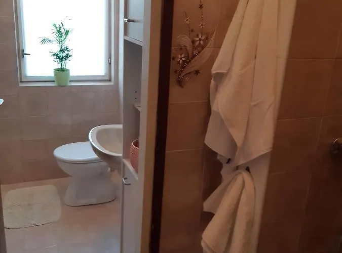 Near Centar For 2+1 At Pula, With Garden And Free Parking * Pula