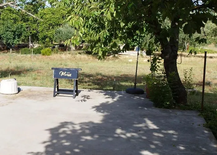 Apartment Near Centar For 2+1 At Pula, With Garden And Free Parking