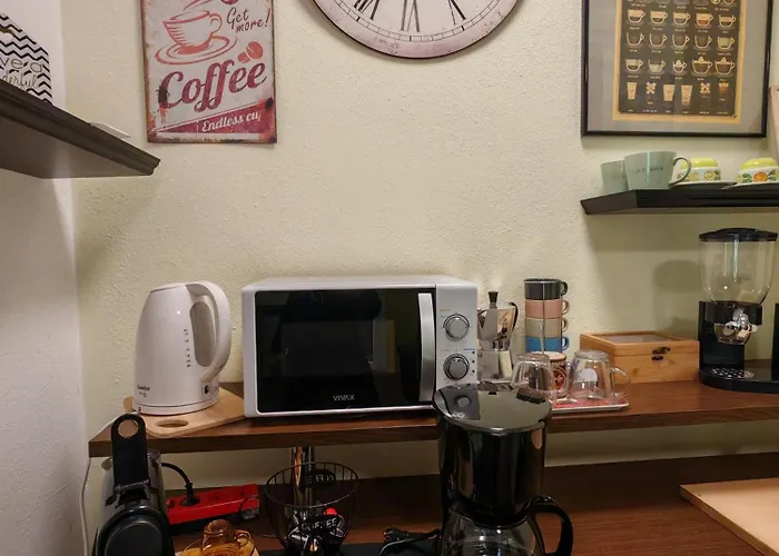 Near Centar For 2+1 At Pula, With Garden And Free Parking Apartment *